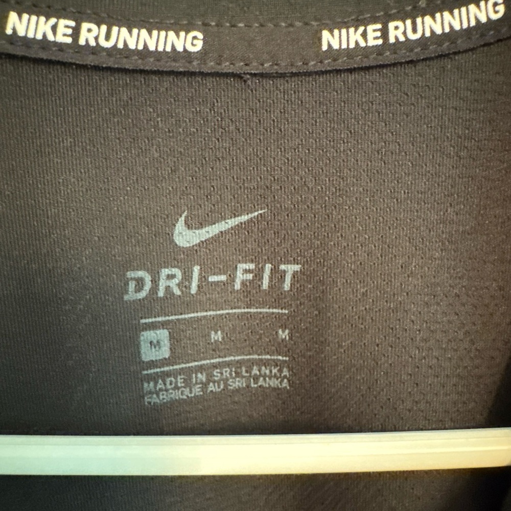 Nike Running Dri-FIT Women’s Long Sleeve Running Top - Picture 3 of 7